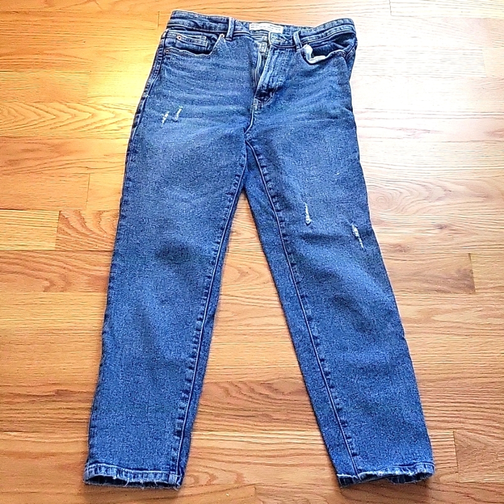 Stradavirus mom jean